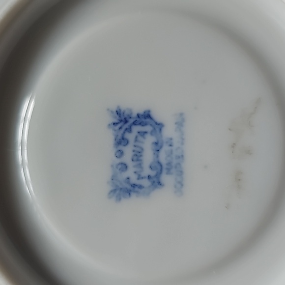 1940s Maruta Phoenix Small Japanese Tea Cup and Saucer with Stand - Picture 4 of 13